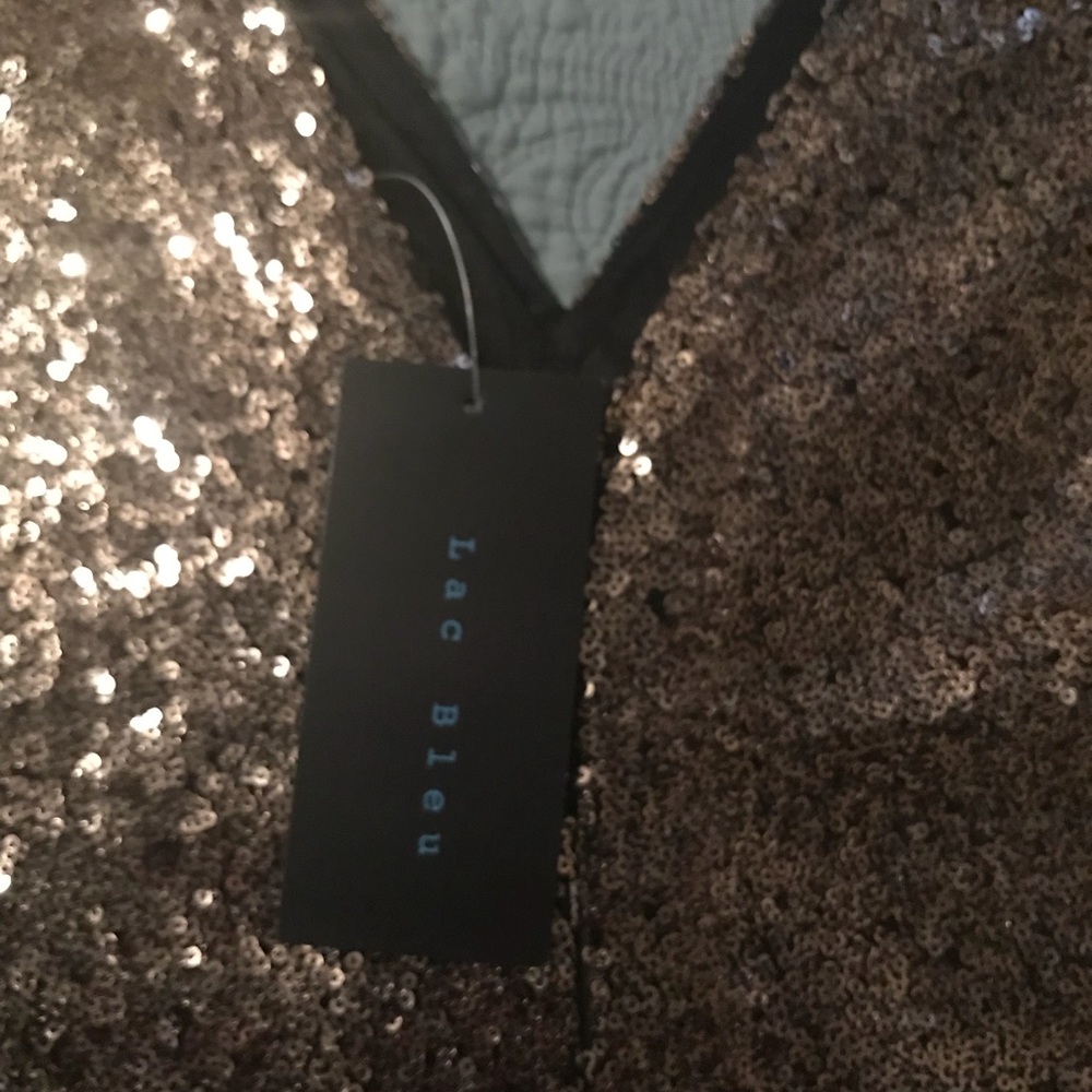 Gold sequin low cut front and back mini dress - Picture 4 of 4